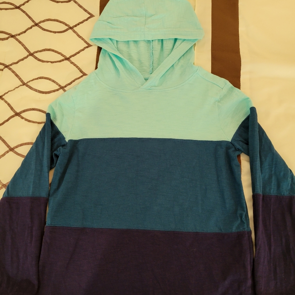 Long sleeve tee with hoodie